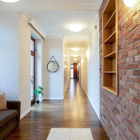 Historic Market Square -140m2 Grand As R504 Vratislav