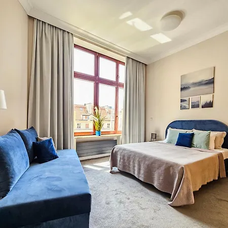 Historic Market Square -140m2 Grand As R504