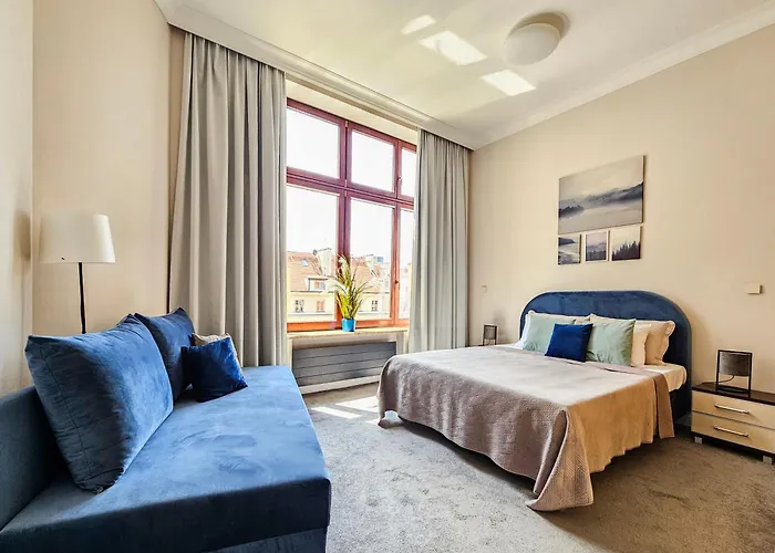 Historic Market Square -140m2 Grand As R504