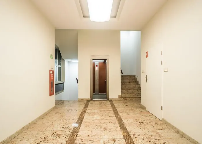 Historic Market Square -140m2 Grand As R504 아파트