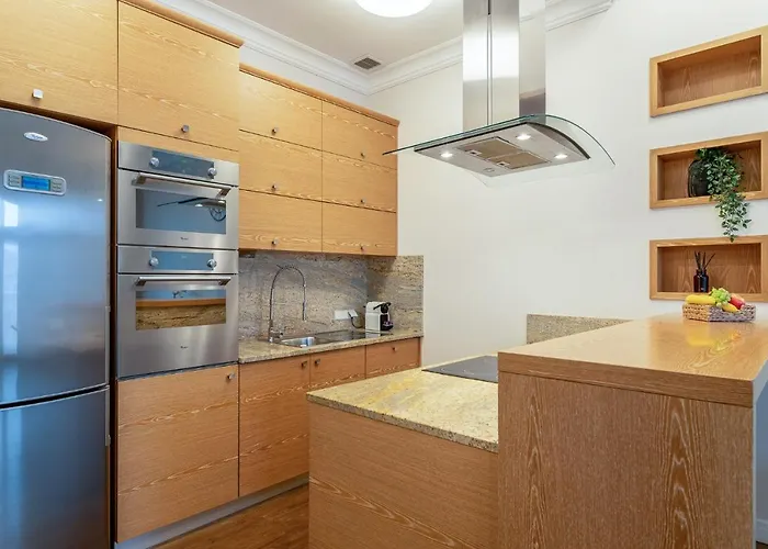 Historic Market Square -140m2 Grand As R504 아파트 *